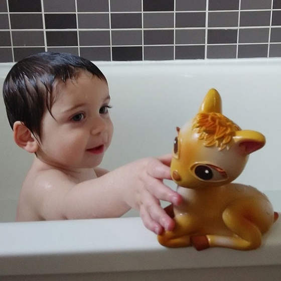 Oli & Carol OLIVE le chevreuil, écologique, naturel, latex hévéa, naissance, bébé, bain, Fribourg, Suisse