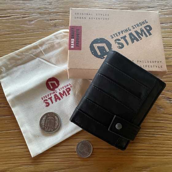 Portefeuille Qaus noir - Stamp, cuir, idées cadeaux, hommes, pour lui, Fribourg, artisanat, Suisse