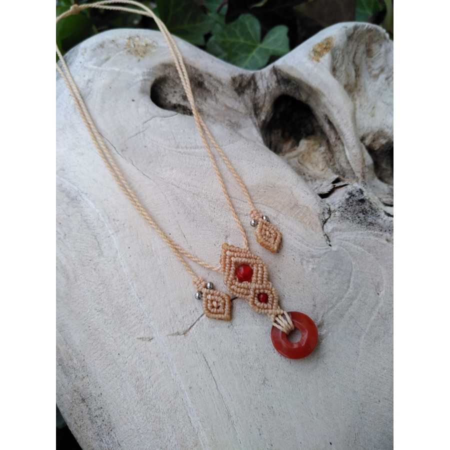 Cornaline - Collier micro-macramé - Mini Donut - Réconfort, courage, vitalité