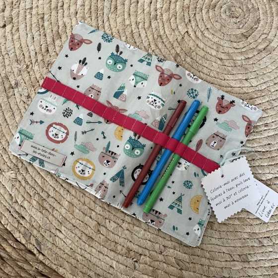 Petit livre lavable en tissu à colorier Indian
