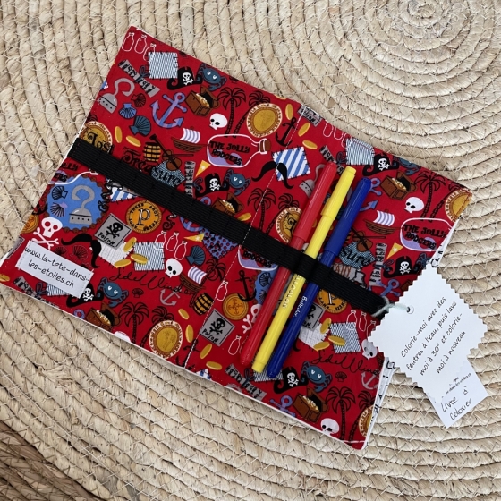Petit livre lavable en tissu à colorier Pirate