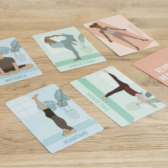 Cartes Yoga Pose