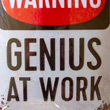 Plaque métallique - Warning genius at work, cadeaux, pour lui, original, pour hommes.