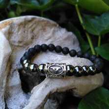 Thurisaz - Hämatit - Hilfe und Schutz, handgefertigtes Armband aus Lavastein für Männer