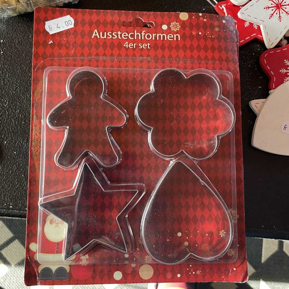 Set mit 4 Ausstechformen für Kekse