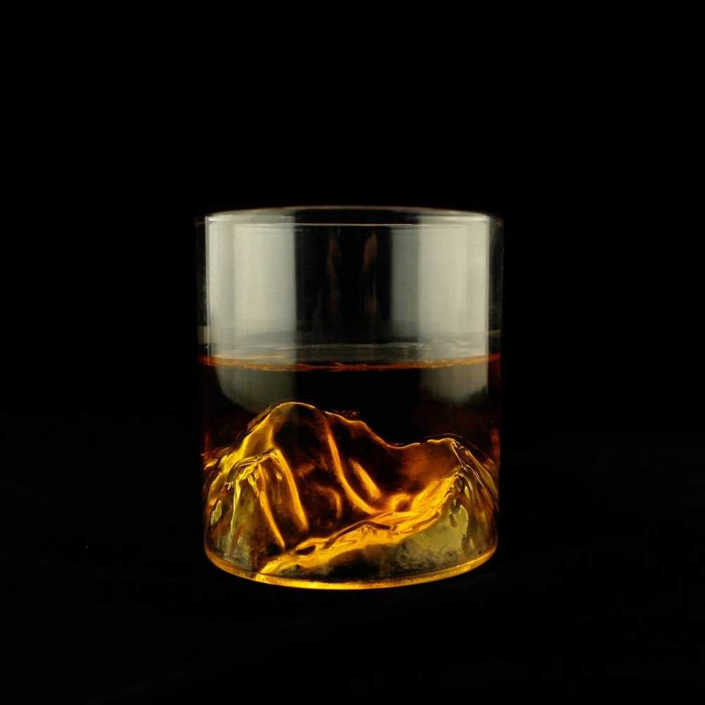 Verre à Whisky avec relief de montagne