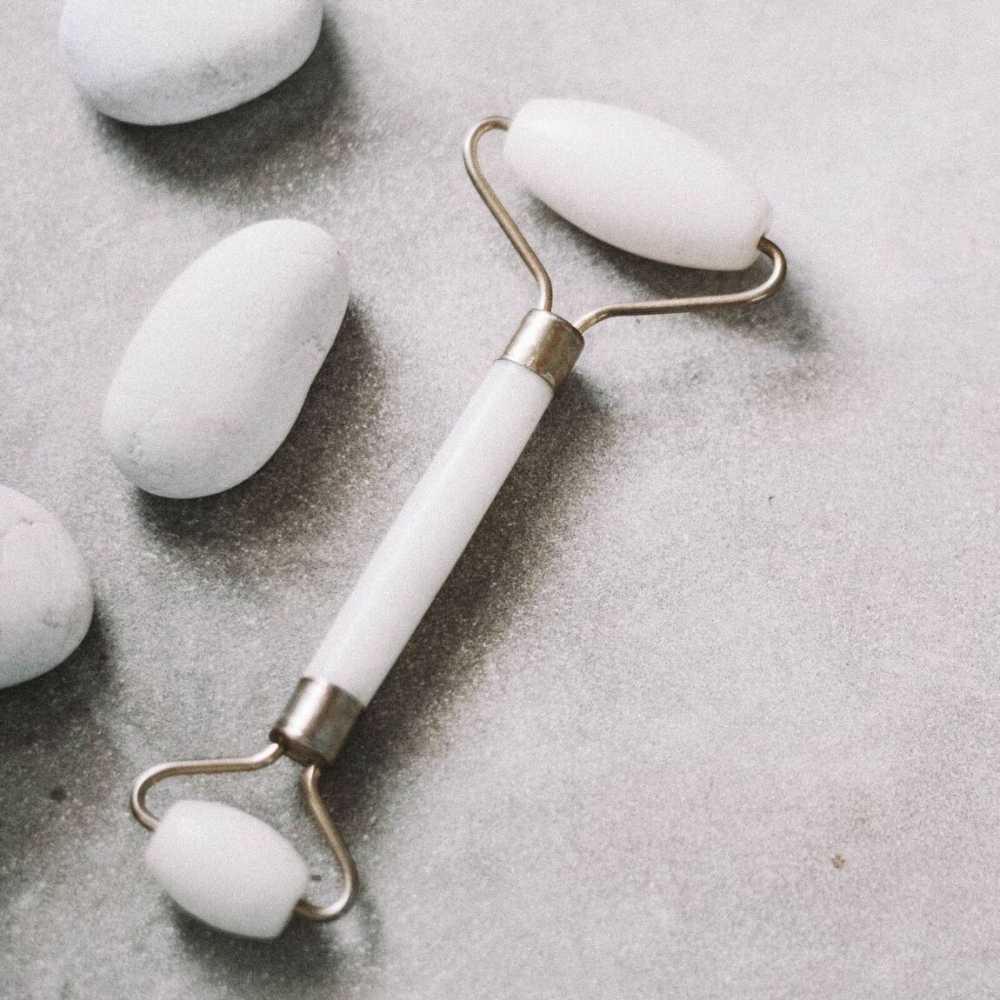 Rouleau de massage Visage en Pierre de Jade blanche