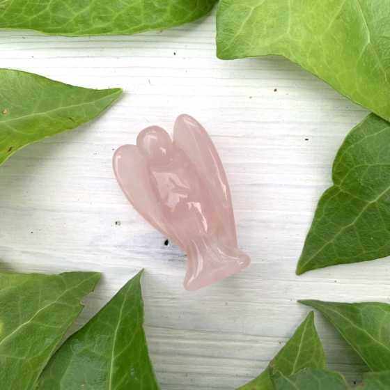 Schutzengel aus Rosenquarz