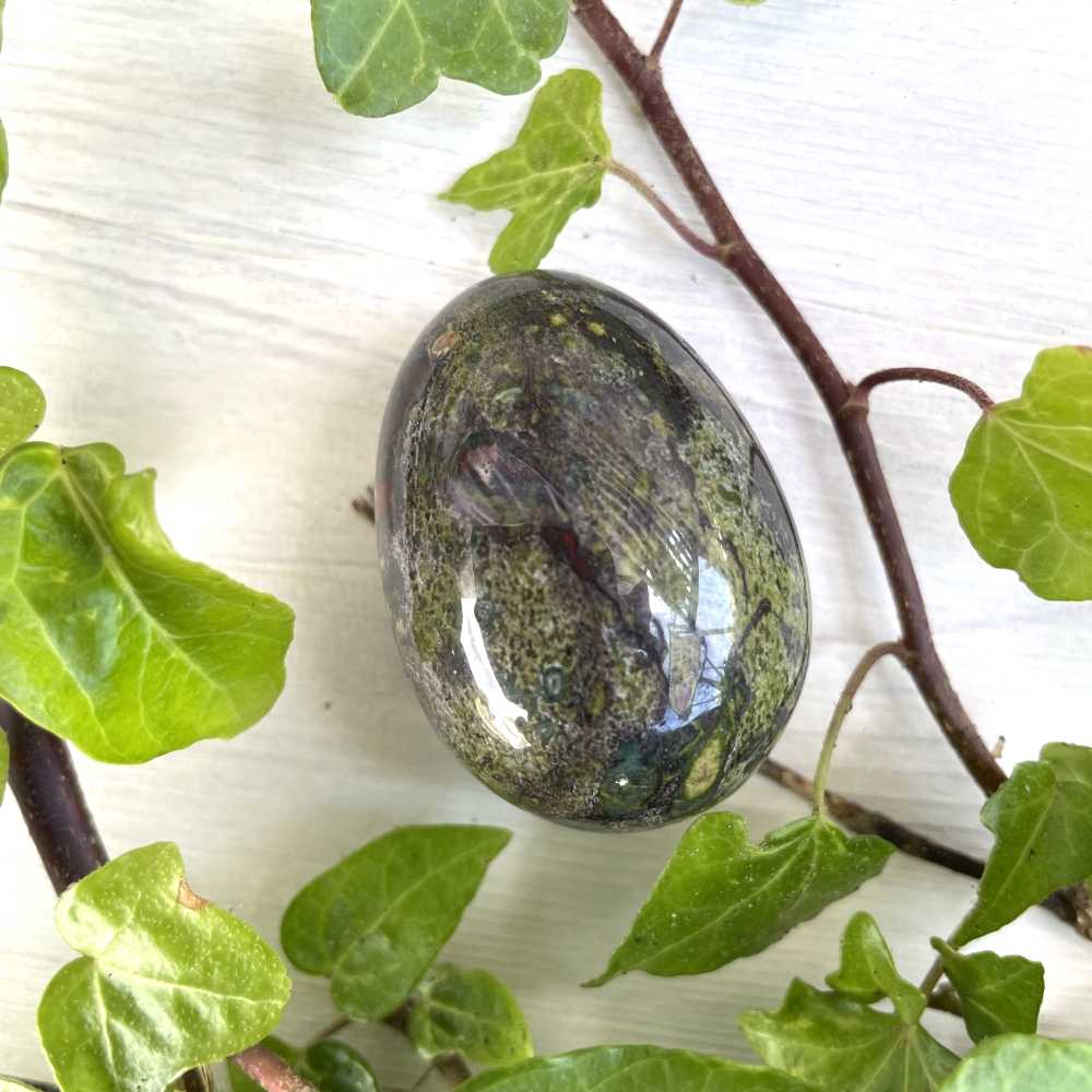 Oeuf en Jaspe Sang de Dragon