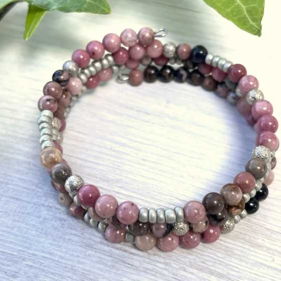 Dreifaches Armband mit Rhodonitperlen, Größe S/M