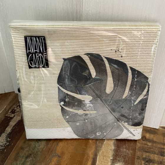 Servietten mit Goldliniendruck und schwarzen Blättern