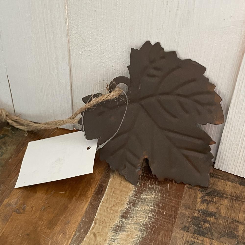 Blatt aus Metall zum Aufhängen