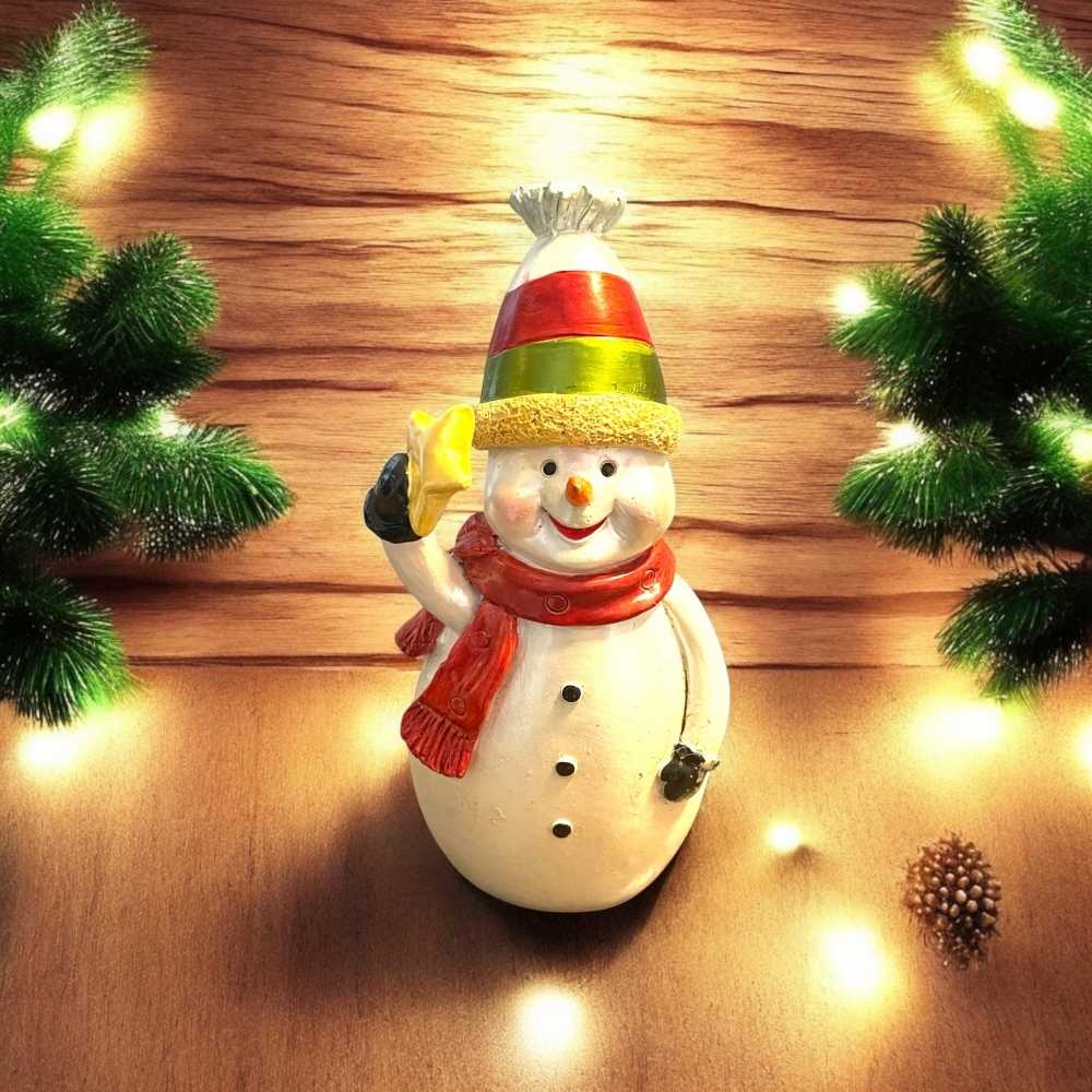 Kleiner Schneemann aus Kunstharz - Stern