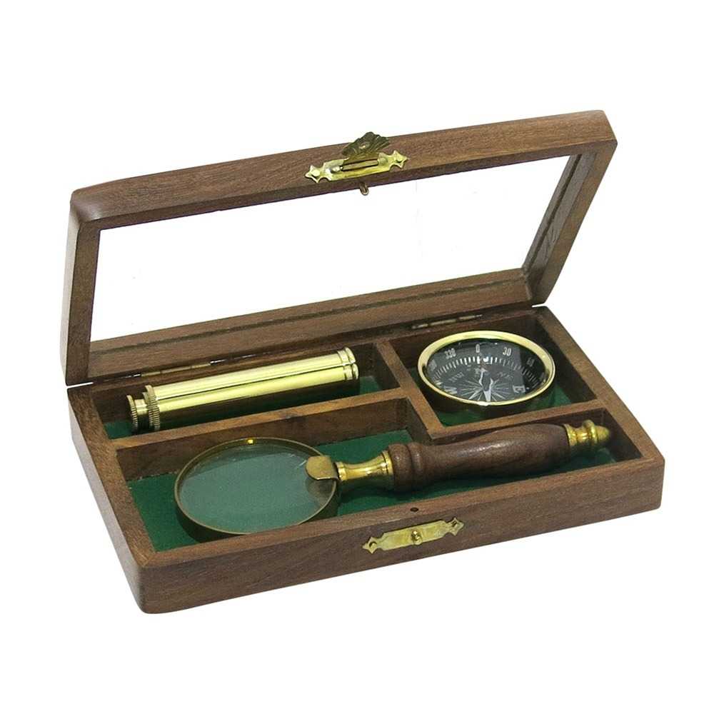 Un ensemble télescope, boussole et loupe de HARVEY MAKIN®