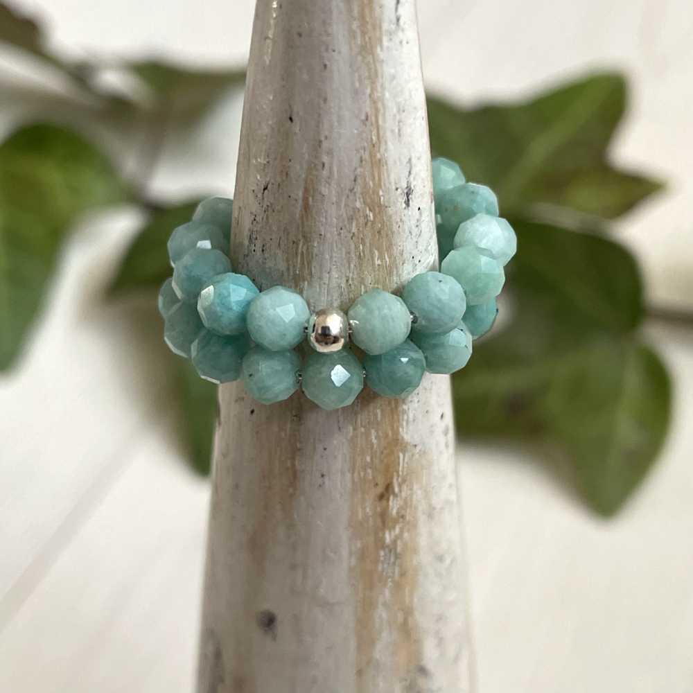 Ring aus facettiertem Amazonit und Silber