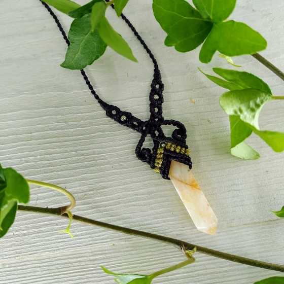 Quartz Hématoïde double pointe - Collier micro-macramé home made - Equilibre