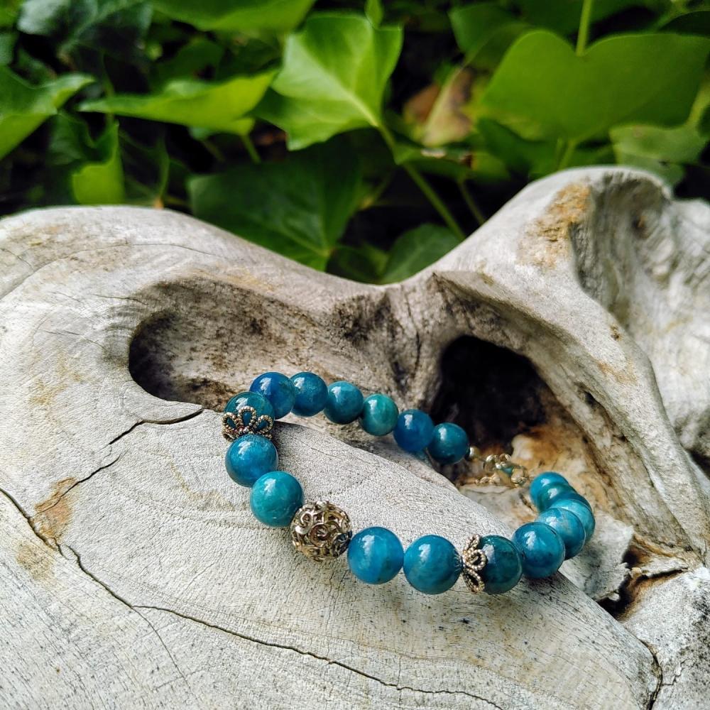 Apatit- und Silberarmband