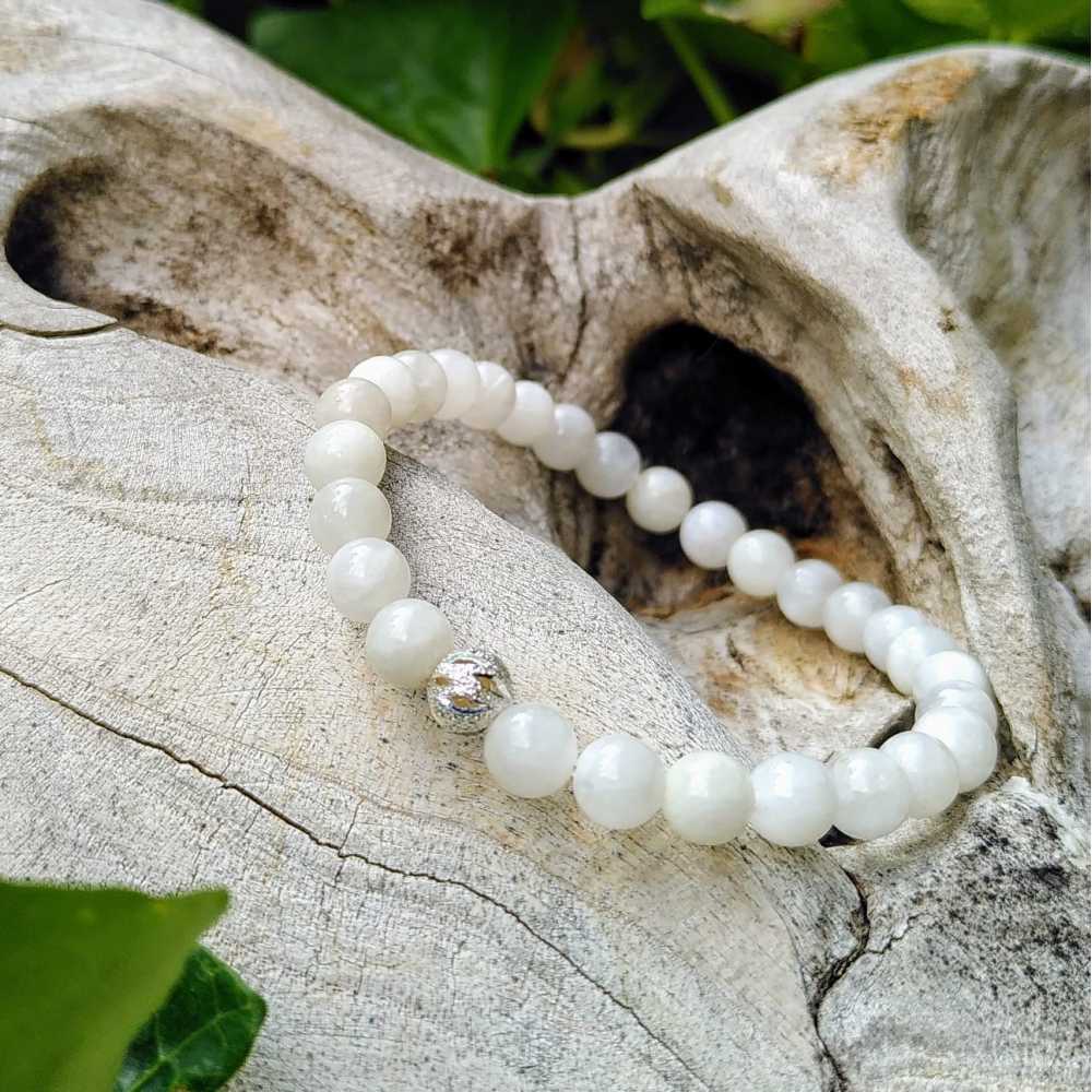 Elastisches Mondstein-Armband