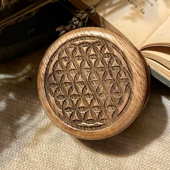Ritual Kräutermühle – Blume des Lebens | Holz Grinder für Kräuter & Harze