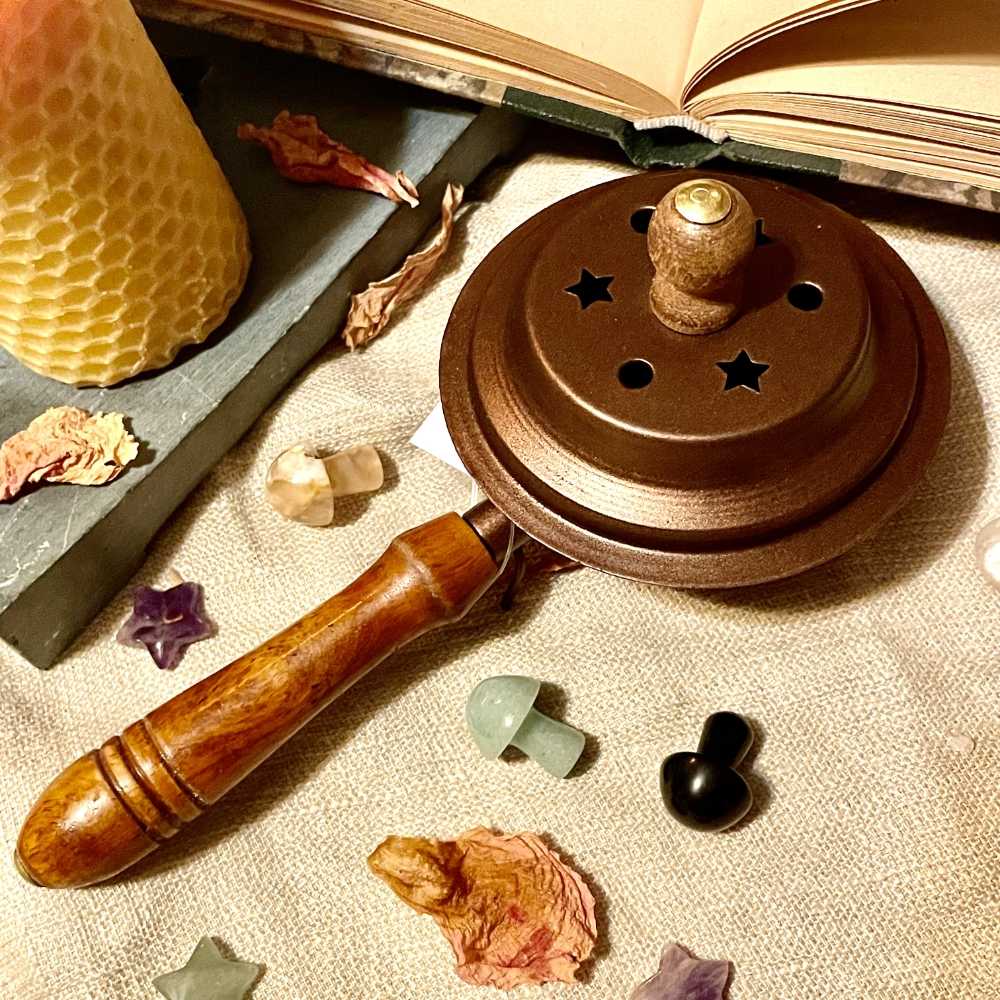 Casserole à encens en cuivre avec poignée – élégante et pratique