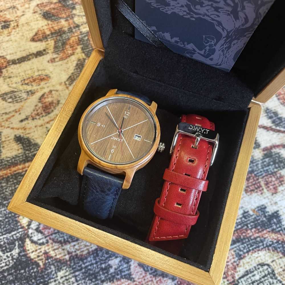 Coffret cadeau Montre COME bleu de minuit + rouge cardinal