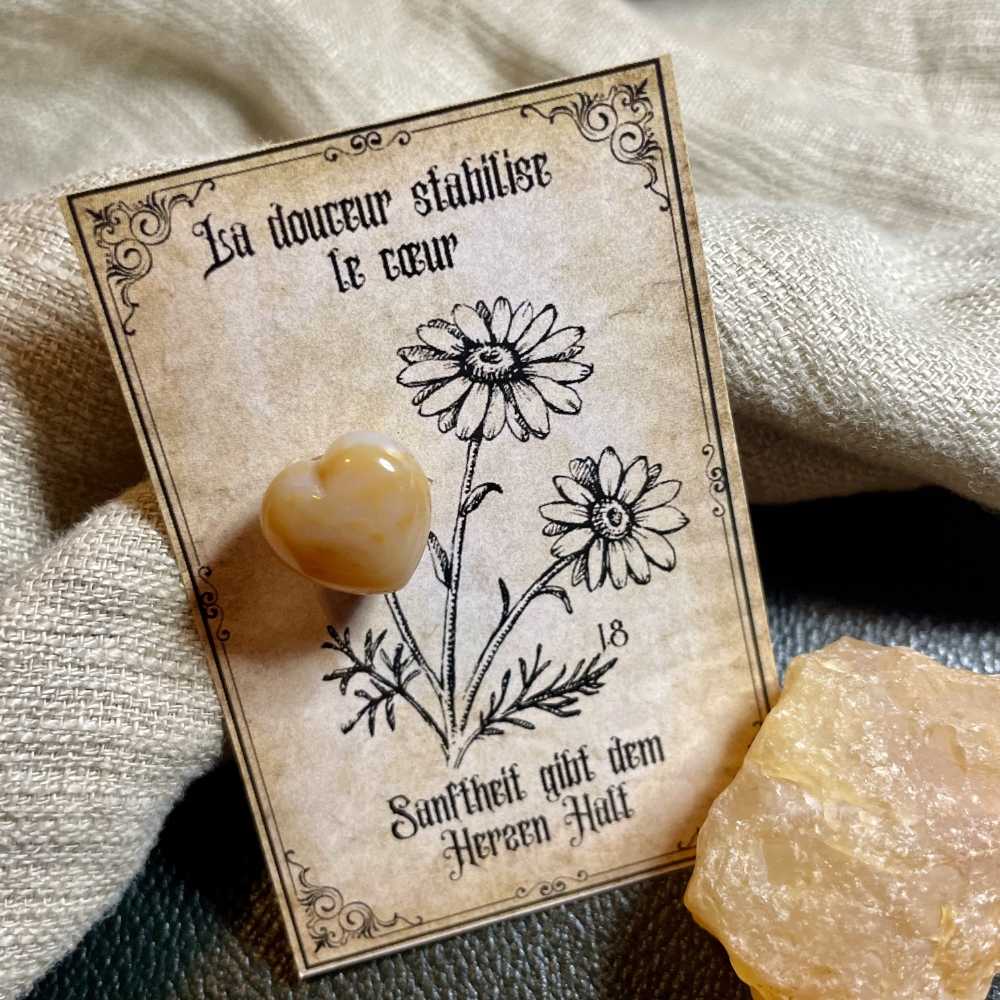 Douceur, optimisme & confiance – Carte cadeau avec cœur en Calcédoine jaune – Petit talisman