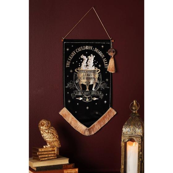 The Leaky Cauldron-Banner - Harry Potter Warner Bros