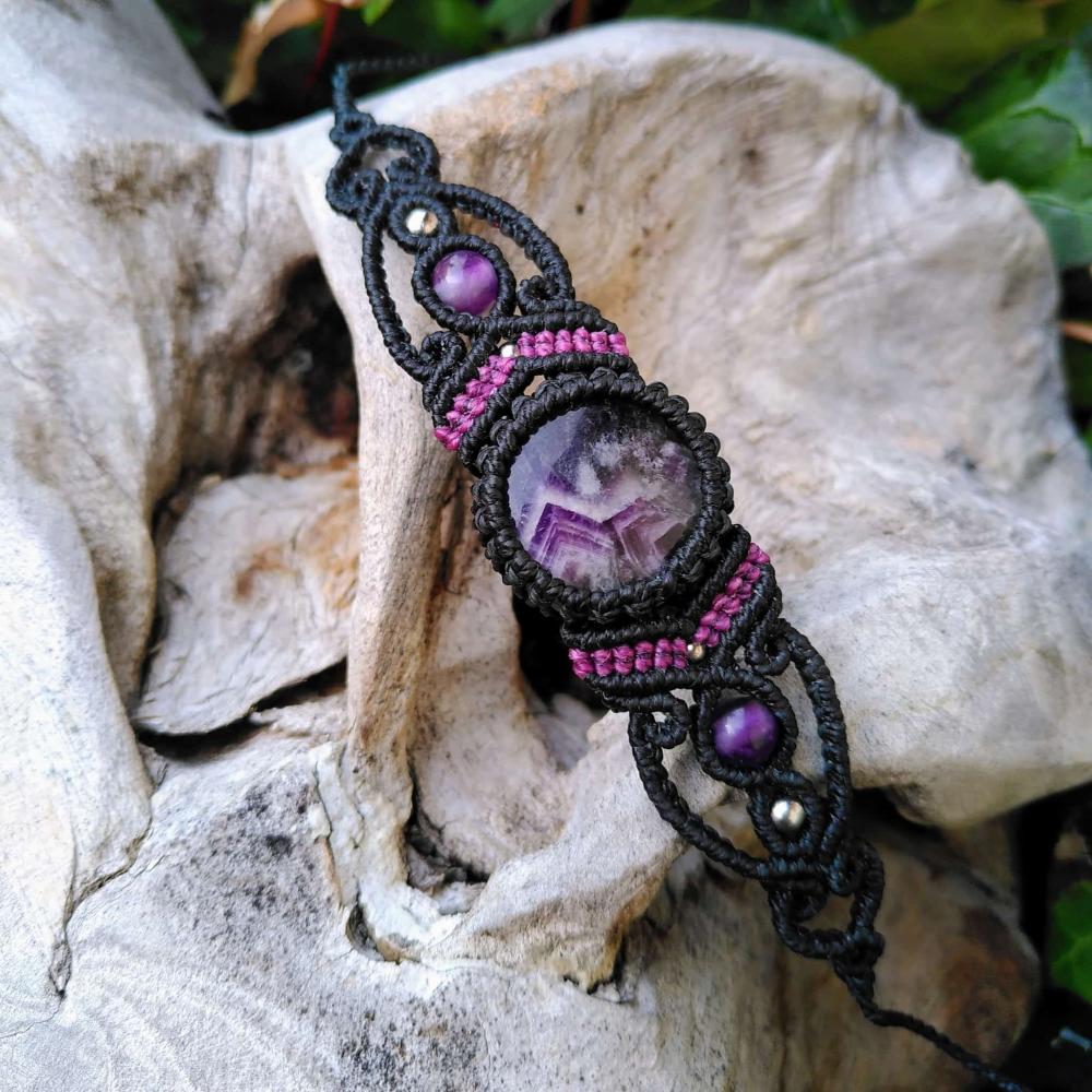 Clarté - Apaisement - Intuition | Bracelet artisanal micro-macramé améthyste chevron