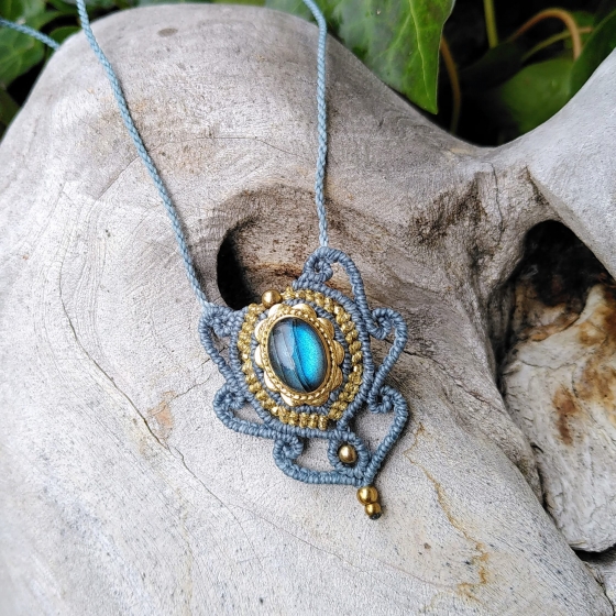 Labradorit - Mikromakramee-Halskette - Wave