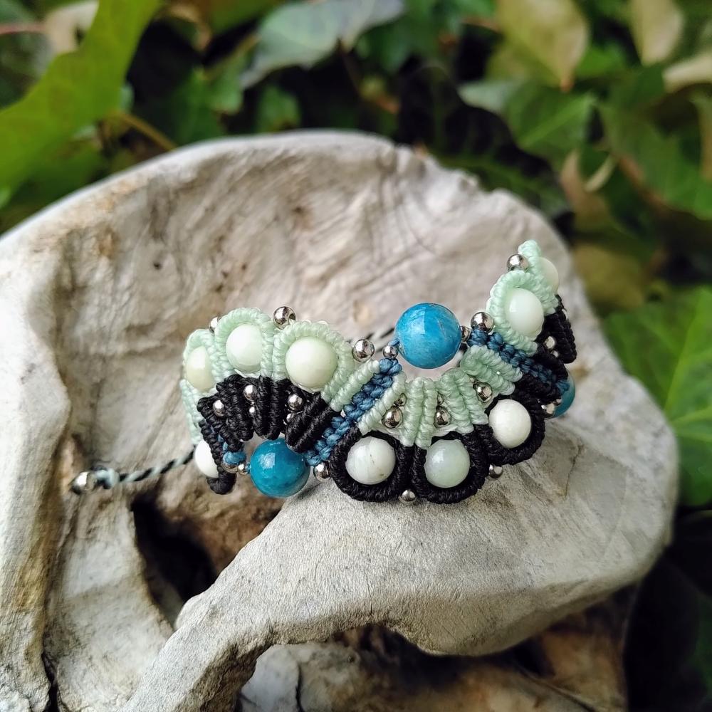 Apatit und Jade – Armband Shell aus Mikro-Makramee