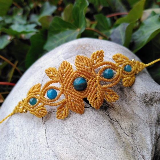 Apatit - Mikro-Makramee-Armband - Leaf