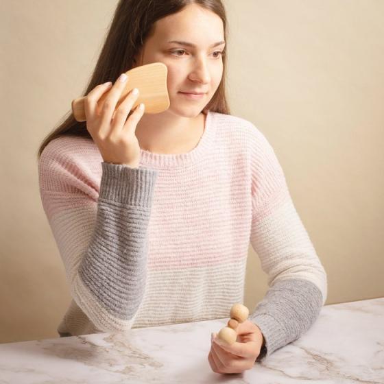 Ensemble de massage corporel en bois Gua Sha Derma Roller pour visage, cou, épaules, bras, main - Tuuli
