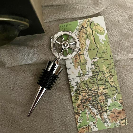 Flaschenverschluss Kompass Silber – Weinaccessoire im Entdeckerstil