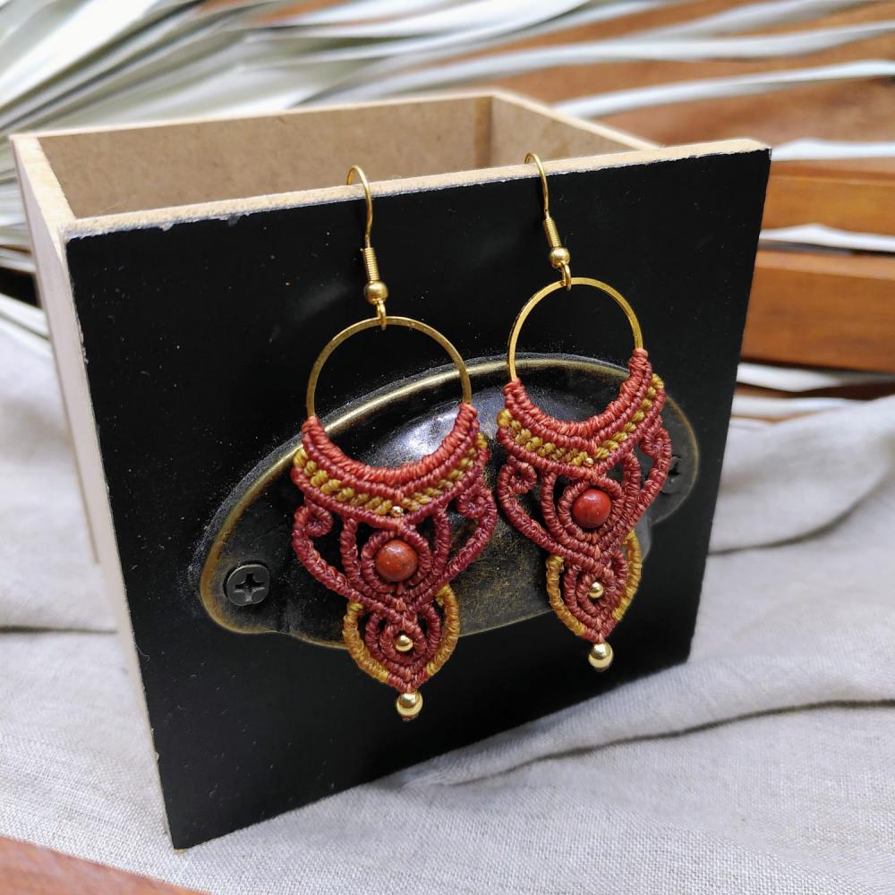 Jaspe rouge - Boucles d’oreilles en micro-macramé