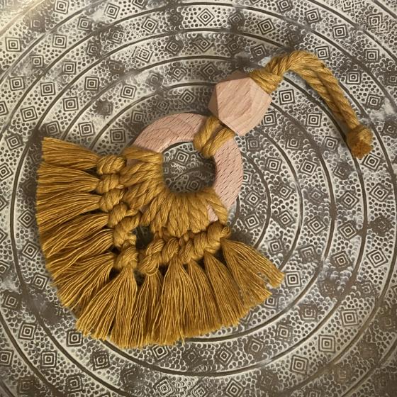 Diffuseur artisanal en macramé pour huiles essentielles