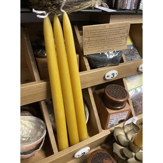 Handgefertigte konische Bienenwachskerze – 20 cm