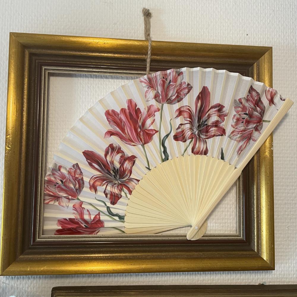 Maria Sibylla Merian Fächer – Drei Tulpen