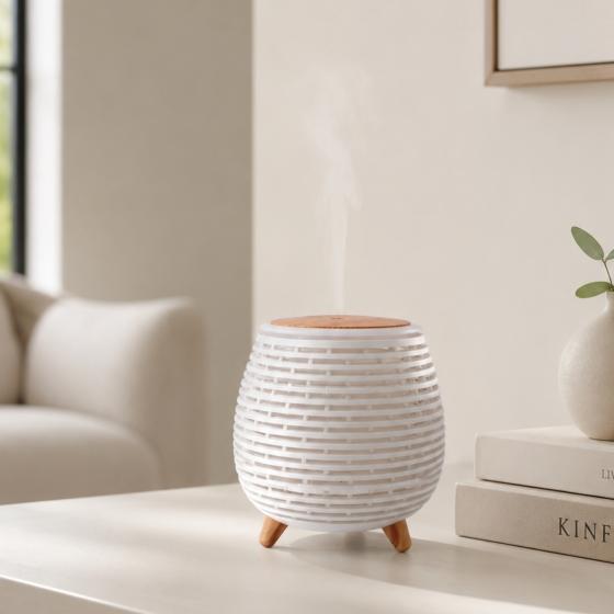 Ätherische-Öle-Diffuser Lina – Ultraschall-Diffuser mit USB und LED-Licht – Weiss
