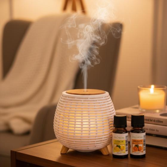 Ätherische-Öle-Diffuser Lina – Ultraschall-Diffuser mit USB und LED-Licht – Weiss