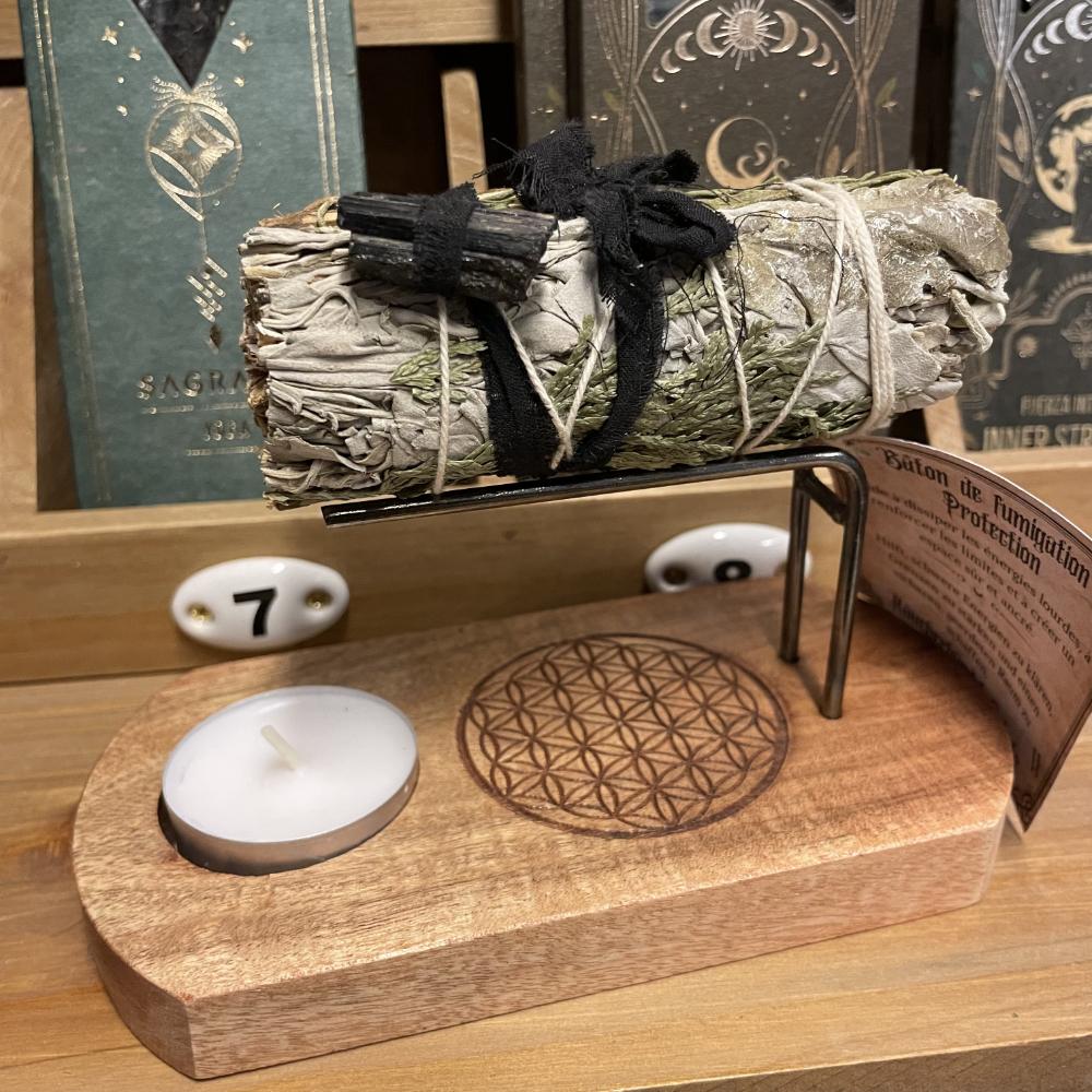 Räucherhalter Blume des Lebens aus Akazienholz – Palo Santo & Salbei