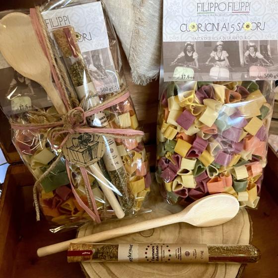 Feinkost-Geschenkset – Herzpasta, Italienische Liebe & Holzlöffel