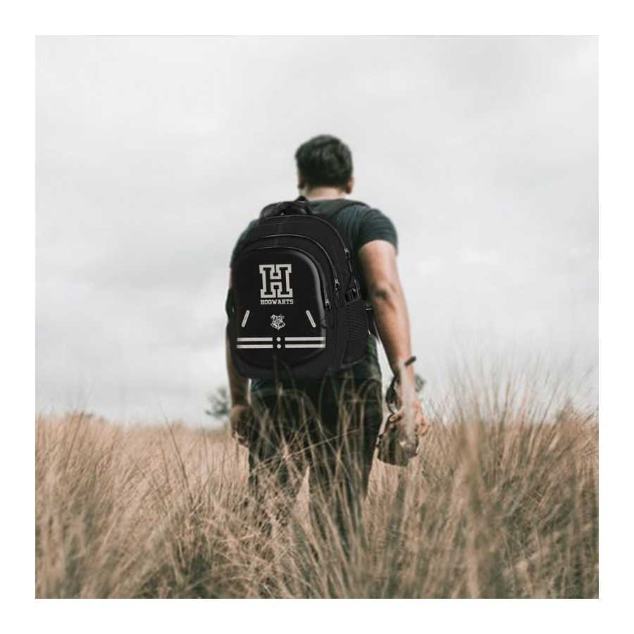 Dieser Hogwarts-Harry-Potter-Rucksack hat viele Merkmale, die ihn zu einer besonderen Lauftasche machen.