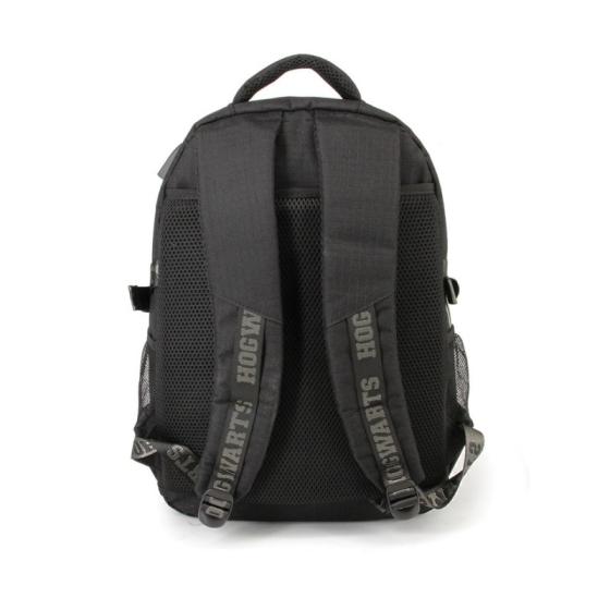 Ce sac à dos Harry Potter à l’effigie de Poudlard possède de nombreux atouts pour en faire un sac spécial running.